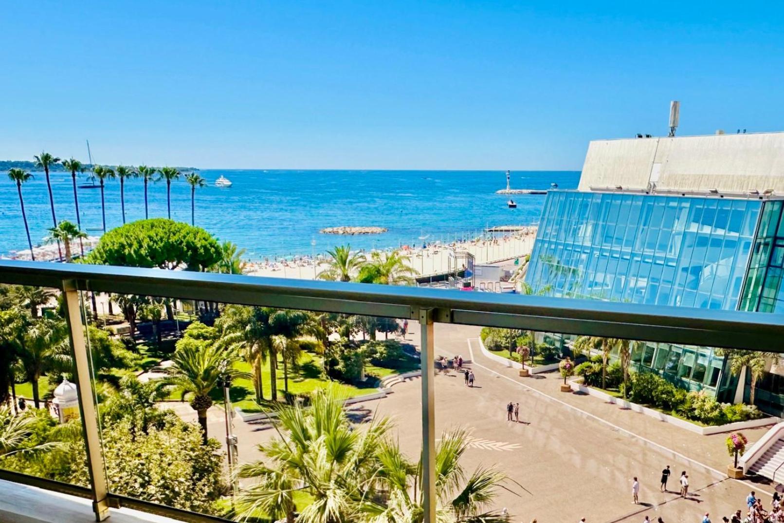 Cannes - Croisette - Palais Des Festivals Buitenkant foto